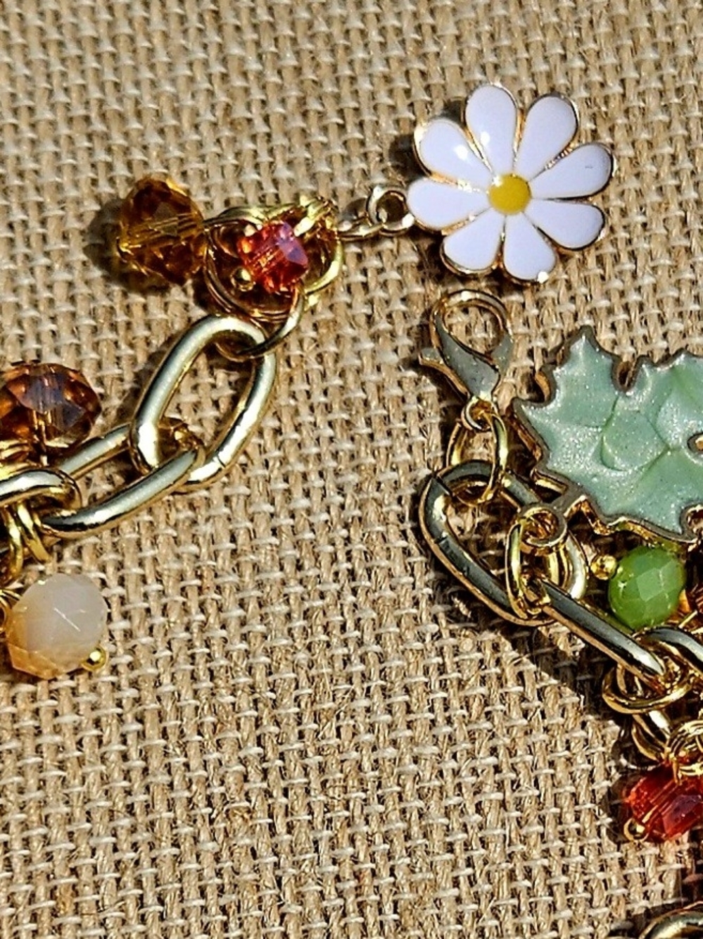 Gold Floral, Dragonfly & Butterfly Charm Bracelet - White Daisy, Green Leaf OOAK - Picture 5 of 14